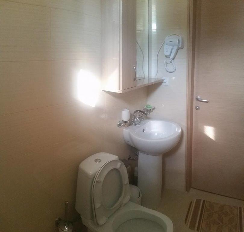 Omsi House Hotel Telavi Kültér fotó