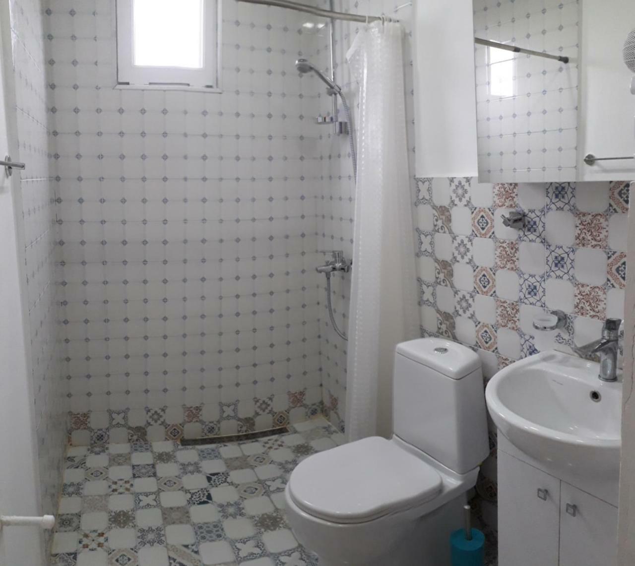 Omsi House Hotel Telavi Kültér fotó