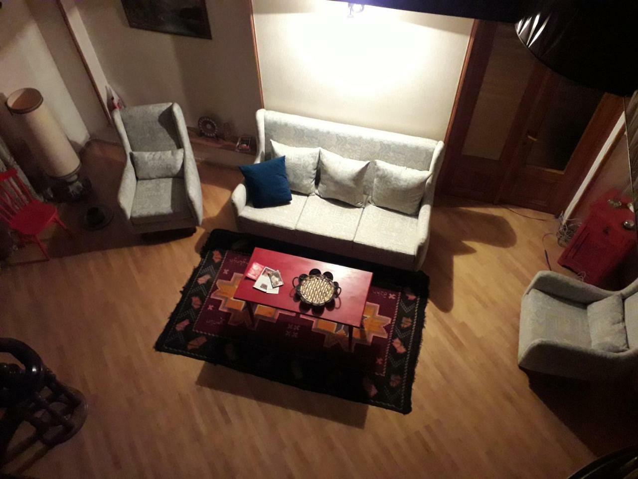 Omsi House Hotel Telavi Kültér fotó