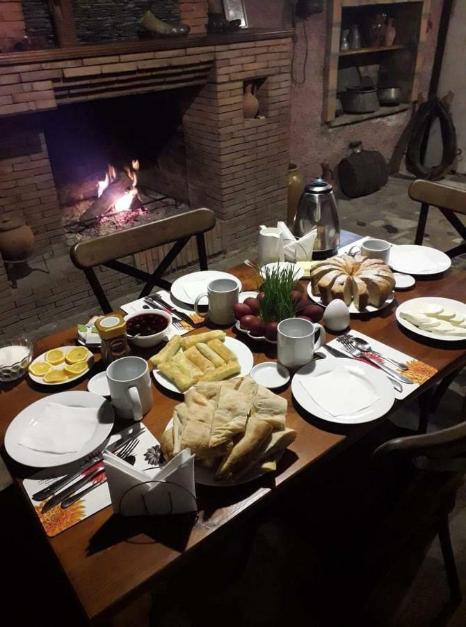 Omsi House Hotel Telavi Kültér fotó