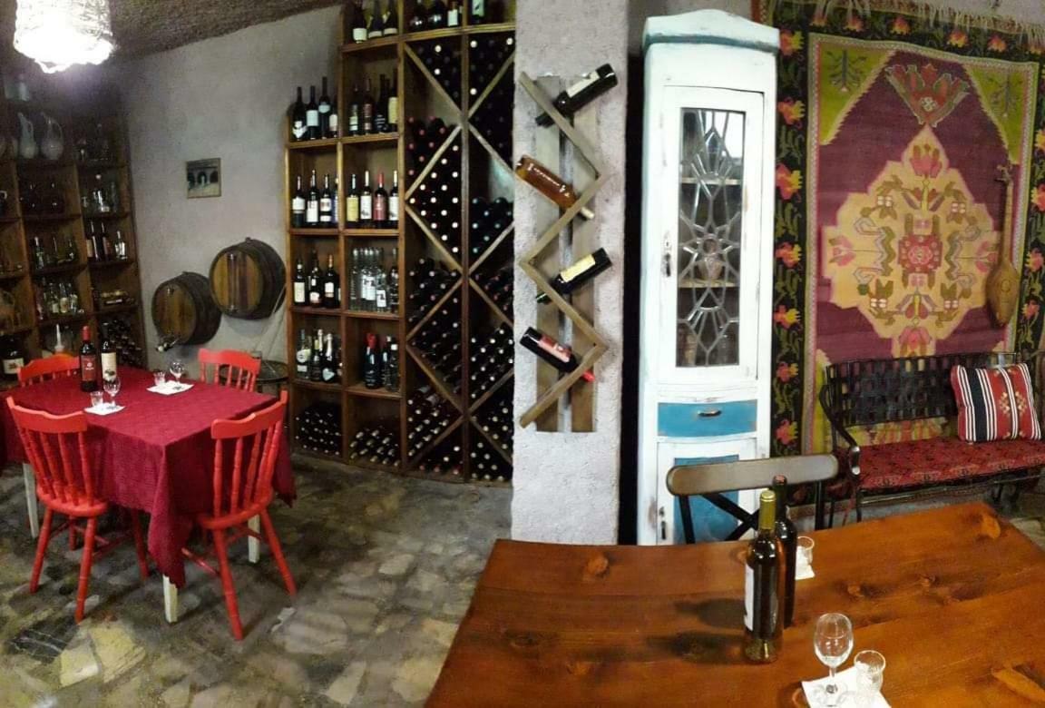 Omsi House Hotel Telavi Kültér fotó