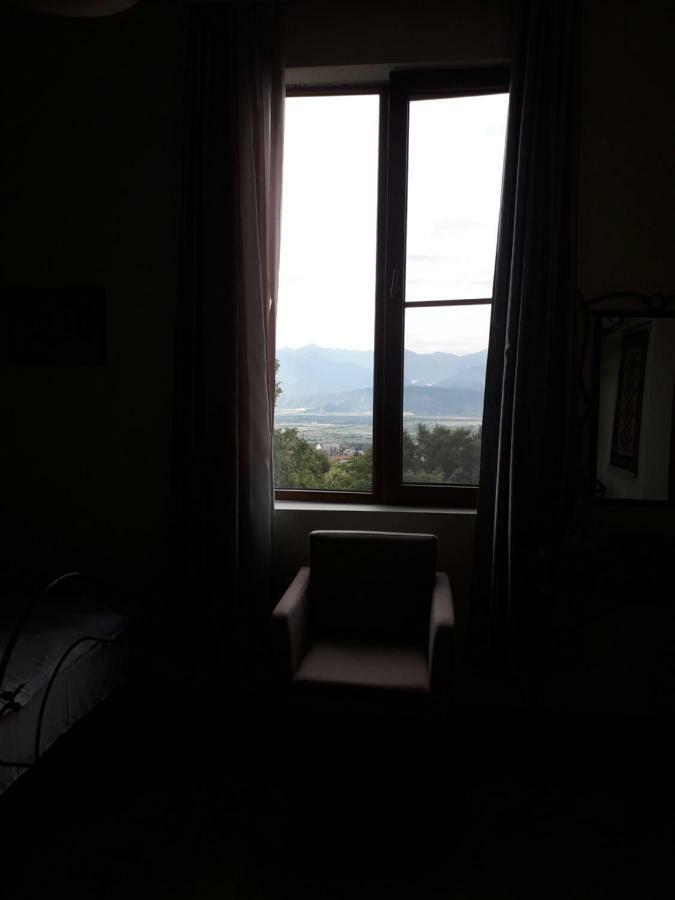 Omsi House Hotel Telavi Kültér fotó