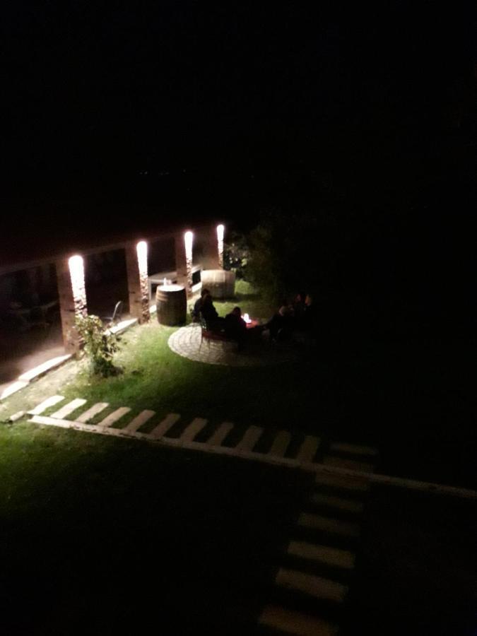 Omsi House Hotel Telavi Kültér fotó